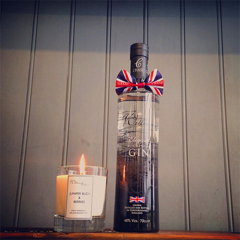 Williams Elegant Gin Candle; Juniper Buds & Berries